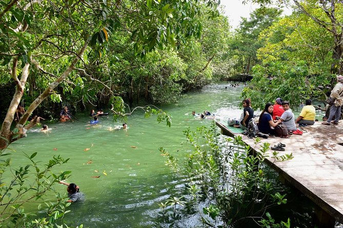 1 Day Khao Sok Jungle Safari and 2 Days Cheow Lan Lake Explorer from Krabi - The long road from Krabi to Khao Sok