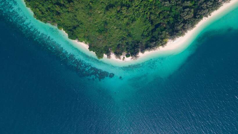 4-Island Tour from Koh Lanta to Koh Kradan with Beach Lunch - Ko Mook’s Emerald Cave is worth the effort