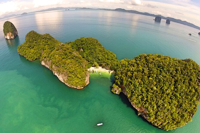 4 Islands + Koh Hong Private Tour by Speedboat, 2 Tours in 1 Day - Chicken Island and its famous rock shape