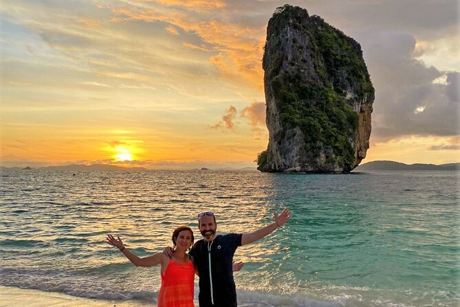 7 Island sunset tour by Speedboat | Catamaran plus BBQ & Plankton - Tup and Mor islands when the tide is right