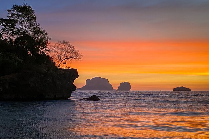 7 Island sunset tour by Speedboat | Catamaran plus BBQ & Plankton - The night search for bioluminescent plankton
