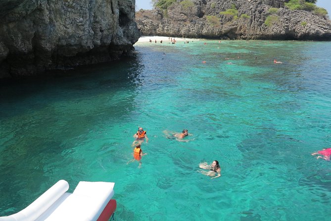 A full Day Haa & Rok islands from Koh Lanta( By Speed Boat) - Koh Rok lunch and island time