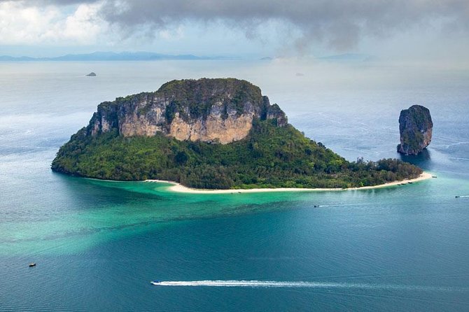 Amazing Krabi 7 Islands One Day Snorkeling Tour By Big Longtail Boat - Ao Nam Mao pier and the first run across the water