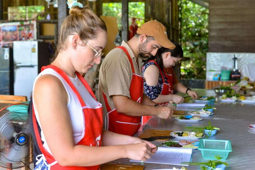 Ao Nang: Half-Day Thai Cooking Class Krabi Province - Eating five dishes is part of the lesson