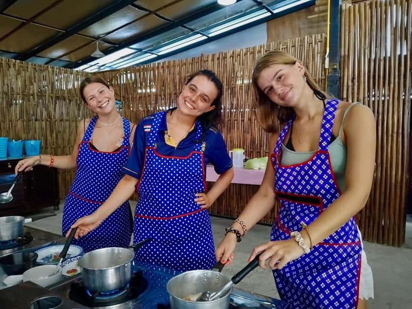 Ao Nang: Hands-on Learn to Cook 3 Popular Thai's street food - Price, timing, and the missing transportation