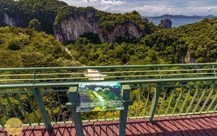 Ao Nang: Hong Islands Tour by Speedboat or Longtail Boat - Hong Island is the main event