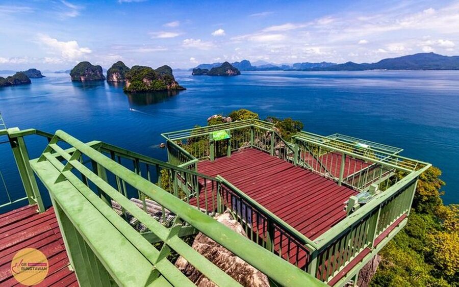 Ao Nang: Hong Islands Tour by Speedboat or Longtail Boat - The 360-degree viewpoint is worth the hot climb