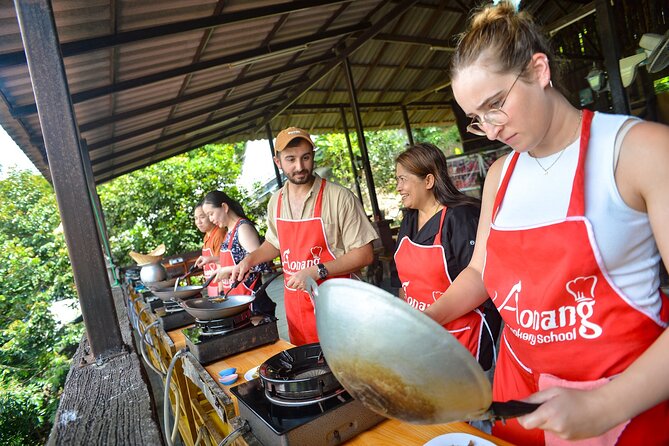 Aonang Thai Cookery School in Krabi - Cooking five Thai dishes instead of watching a demonstration