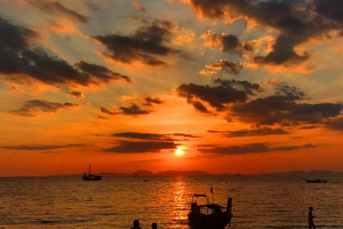 Best of Krabi 7 Islands Sunset Tour Speedboat/Long Tail Boat - Railay Bay is a quick scenic pass