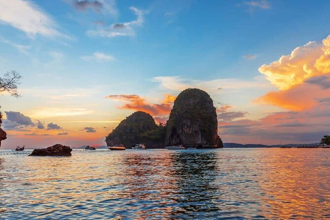 Early bird Krabi to Phi Phi islands + 4 Islands by Speedboat - Snorkeling, swimming, and the speedboat rhythm