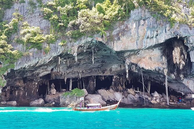Early Bird Phi Phi 4 Islands by Speedboat 2 Trips in 1 Day - Bamboo Island brings a quieter beach hour