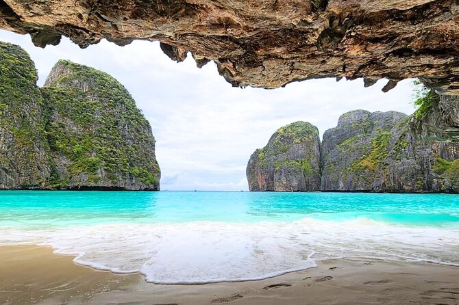 Early Bird Phi Phi 4 Islands by Speedboat 2 Trips in 1 Day - Phi Phi Leh, Loh Samah Bay and the first snorkeling stop