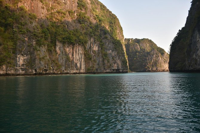 Early Bird Phi Phi Island & 4 Islands Speed Boat Tour from Krabi - What the $83.12 price really covers