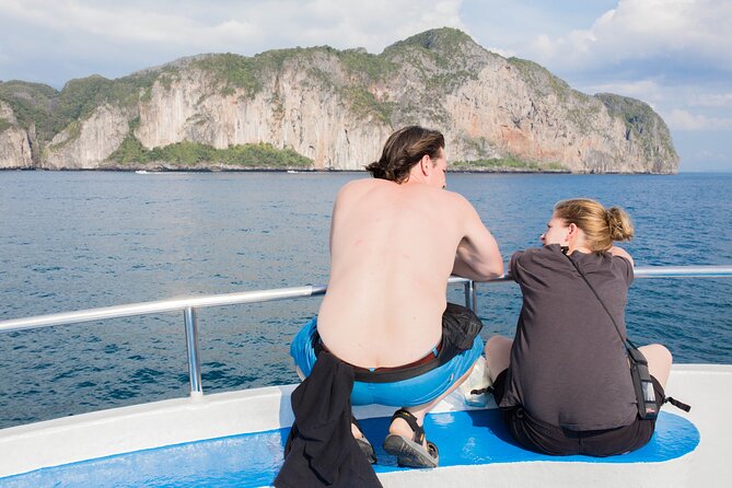 Ferry Transfer from Krabi Klong Jilad Pier to Phi Phi Tonsai - Arriving at Tonsai Pier on Phi Phi Don