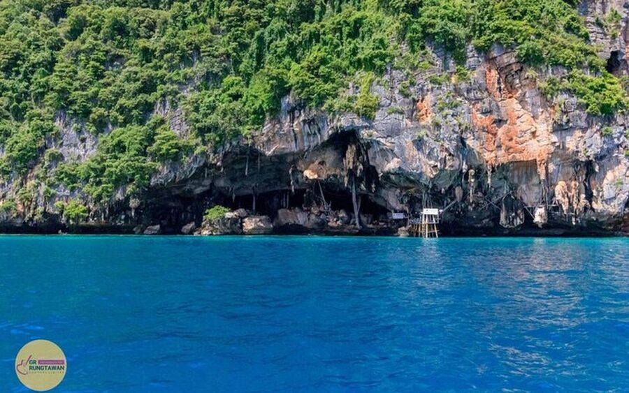 From Ao Nang: Phi Phi Islands Day Tour by Boat with Lunch - Starting from Ao Nang before the crowds build