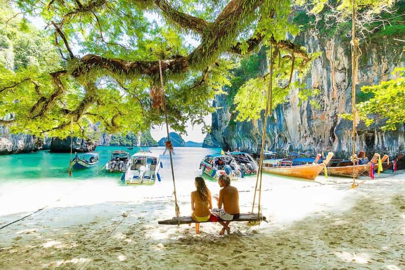 From Krabi: Hong Islands Day Trip by Speedboat with Lunch - A Thai picnic beside the beach