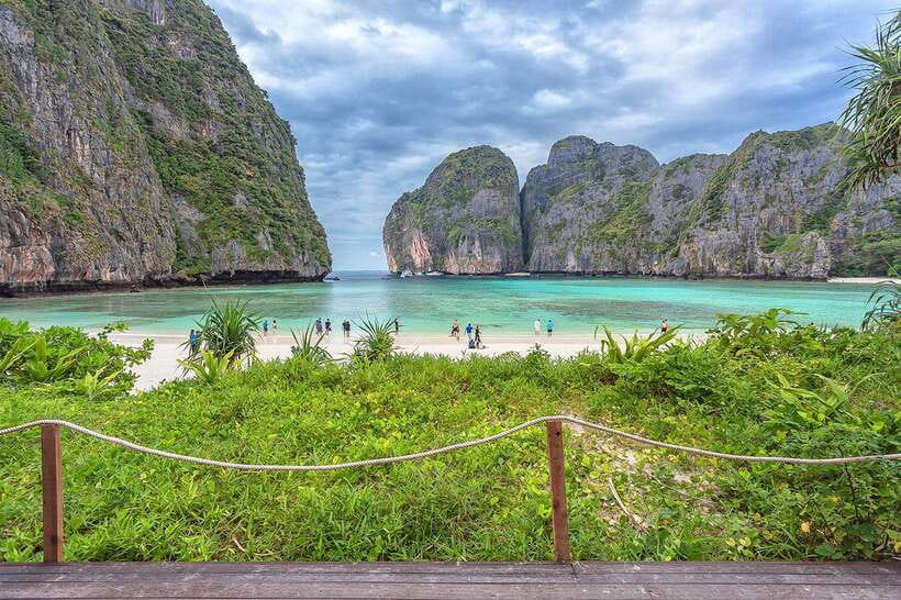 From Krabi: Maya Bay, Bamboo & Phi Phi Islands Day Tour - The pier briefing and the speedboat ride
