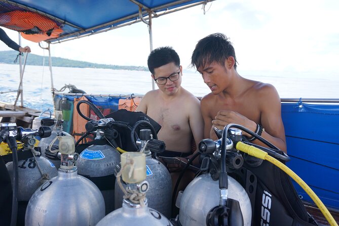 From Phi Phi: Half Day Discover Scuba (2 Dives) - What the two underwater sessions are like