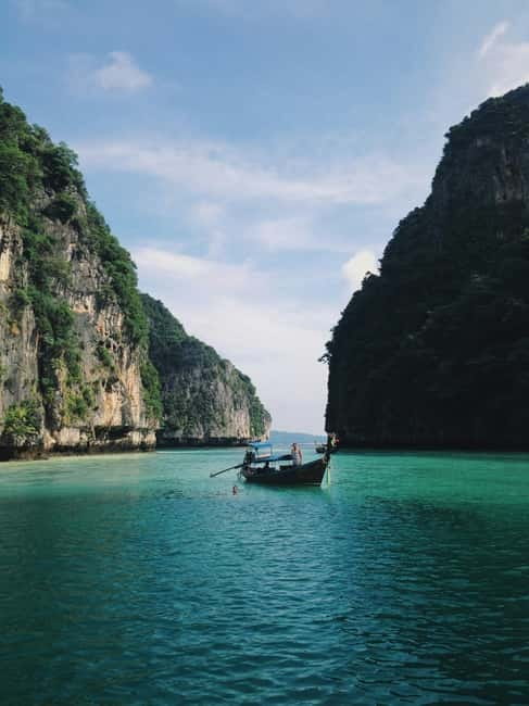 From Phi Phi: Maya Bay HalfDay Longtail Boat with Snorkeling - The longtail boat experience