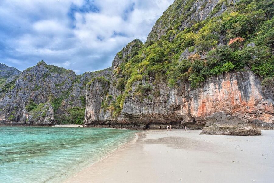 From Phi Phi: Sunset & Plankton Swim Tour By Speedboat - Pileh Lagoon is the day’s strongest scenery