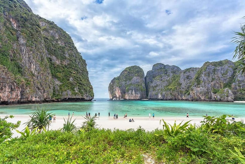 From Phi Phi: Sunset & Plankton Swim Tour By Speedboat - Maya Bay brings the famous movie scenery
