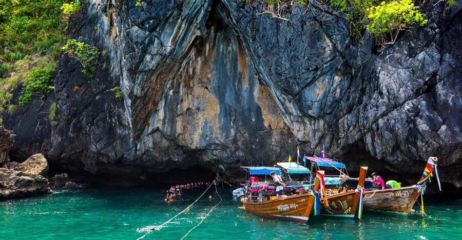 Ko Lanta: Emerald Cave and 4 Islands Tour by Longtail Boat - Swimming into Koh Mook’s hidden lagoon