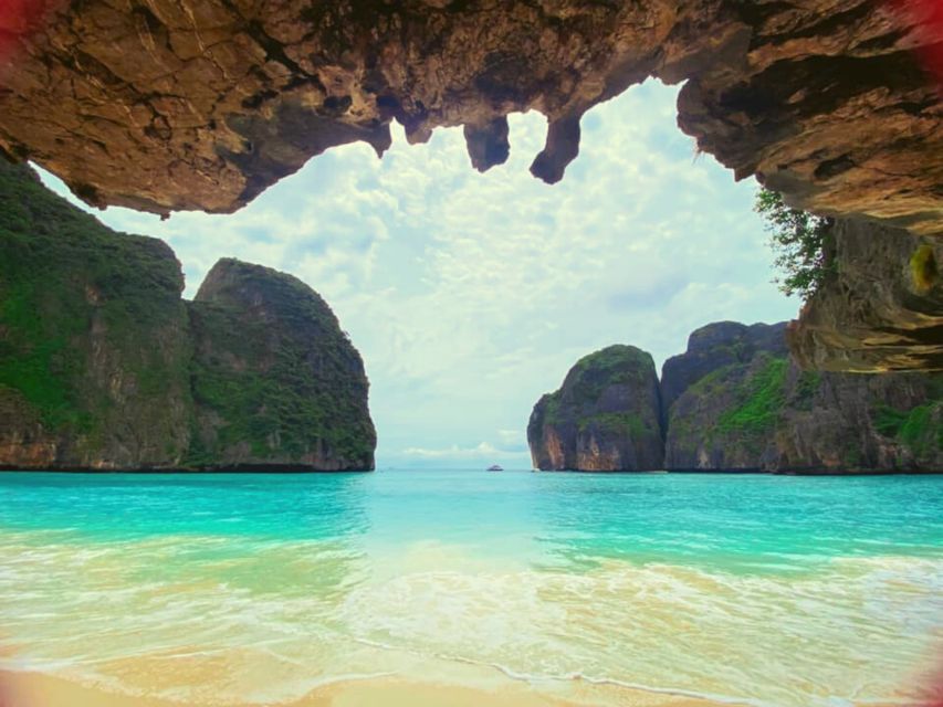 Ko Lanta: Phi Phi Day Trip by Speed Boat - Crowds are part of the Phi Phi deal