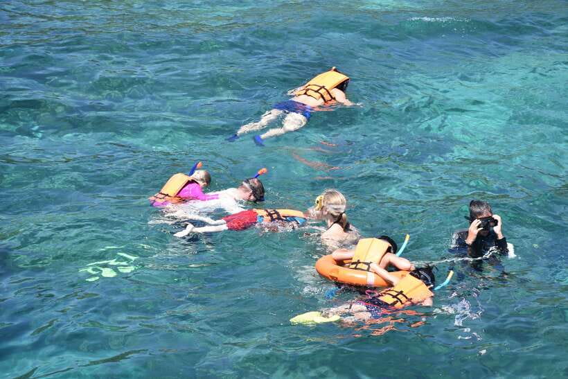 Koh Lanta: 4-Island Adventure Tour to Emerald Cave - Koh Ngai ends the day on a quieter note