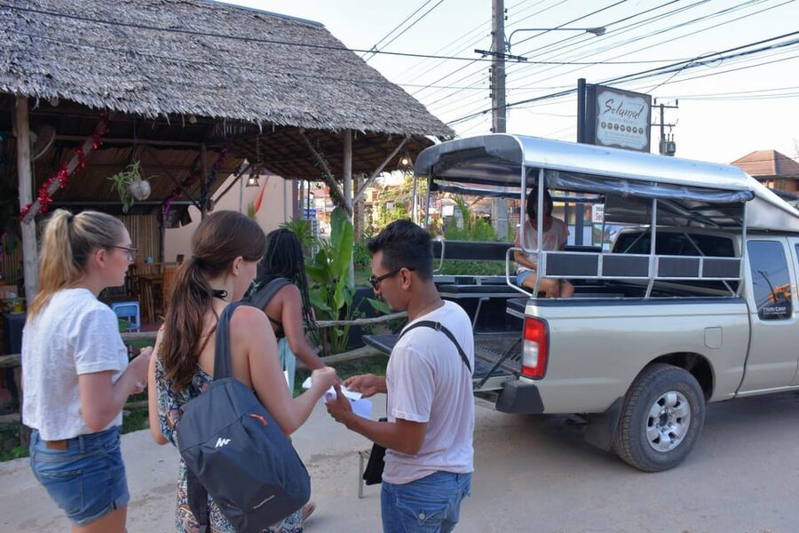 Koh Lanta: 4 Islands and Emerald Cave Tour by Longtail Boat - Why This $35 Tour Offers Strong Value