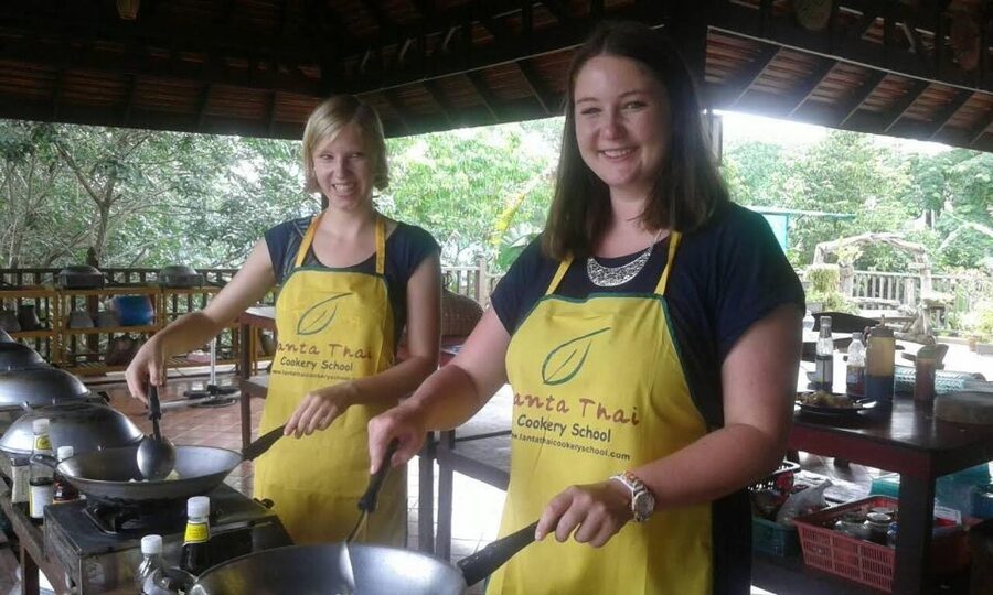 Koh Lanta: Evening Course at Lanta Thai Cookery School - A Thai cooking class with a meal at the end