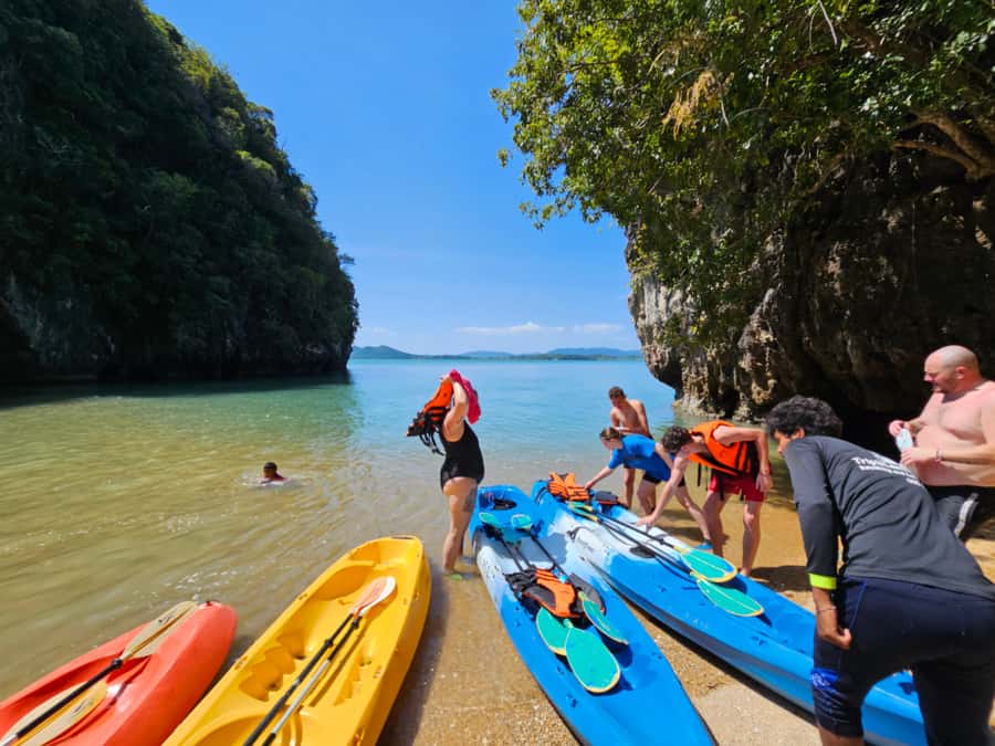 Koh Lanta: Kayaking and Longtail Boat Tour (Day trip) - Why this Koh Lanta day trip works