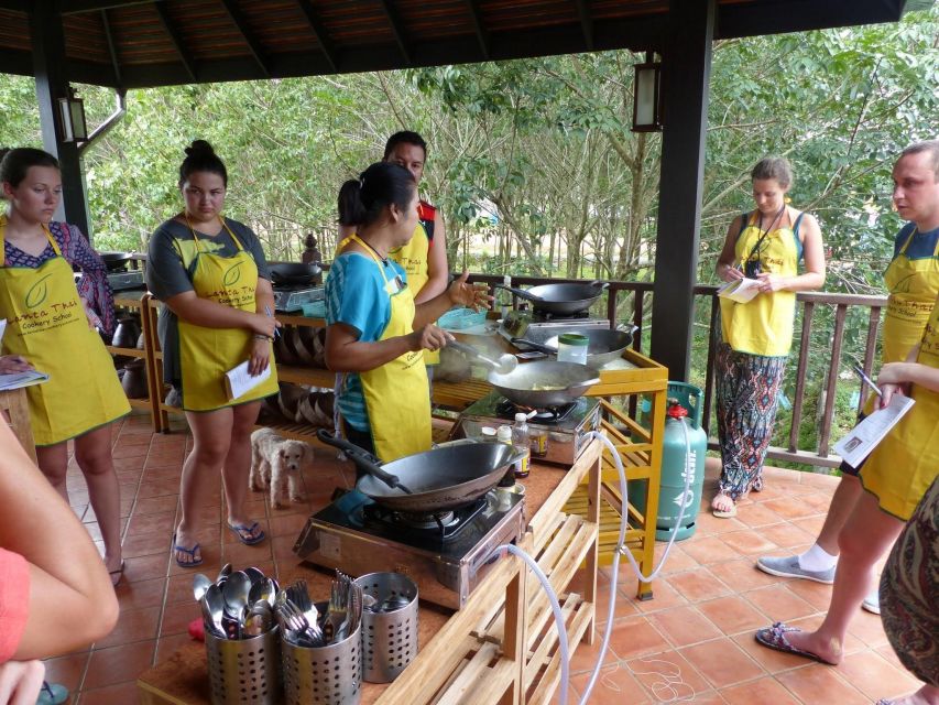 Koh Lanta: Lunch Course at Lanta Thai Cookery School - Choosing four dishes from ten options
