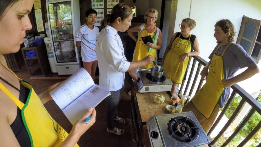 Koh Lanta: Lunch Course at Lanta Thai Cookery School - Eating the food you made