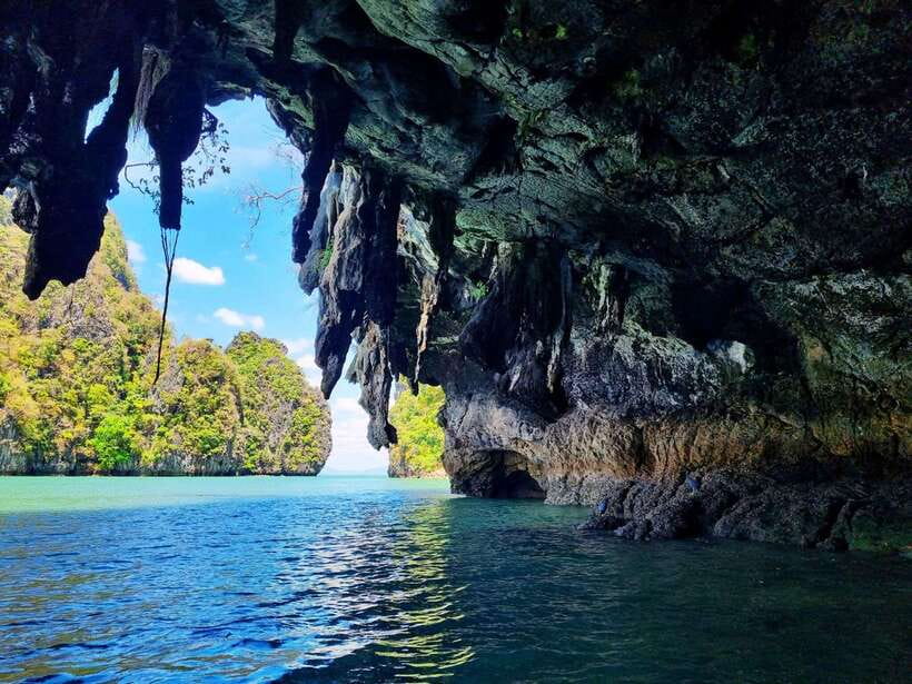 Koh Lanta: Sea Cave Kayaking and Talabeng Island Tour - A final stop at Monkey Point