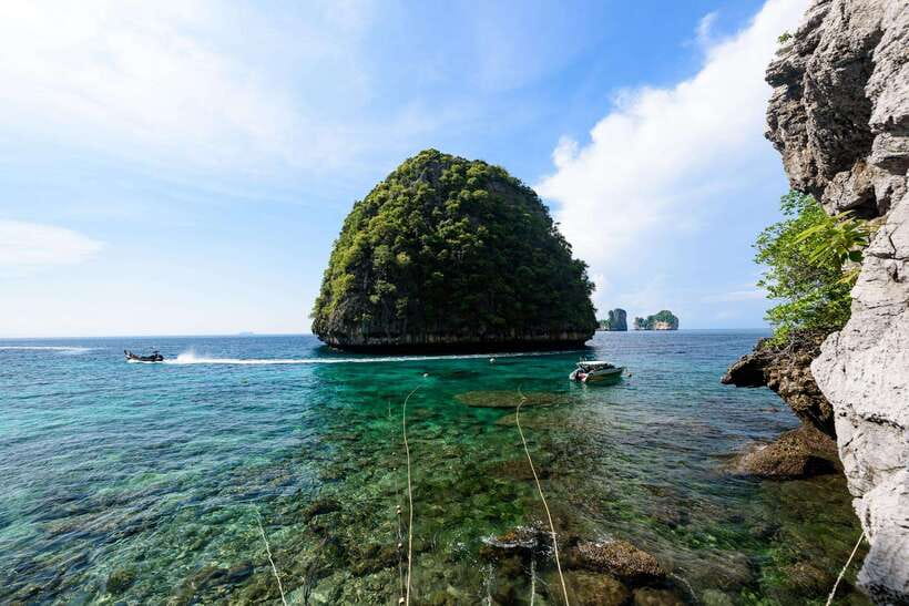 Koh Lanta: Tin's Speedboat Odyssey to Bamboo Island & Beyond - One hour at famous Maya Bay