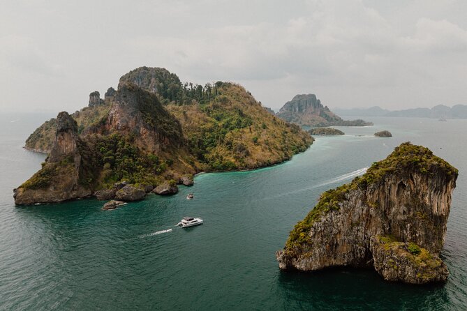Krabi: 4 Island Luxury Yacht with Snorkelling & Clear Kayaking - Poda Island for sand, swimming, and a pause