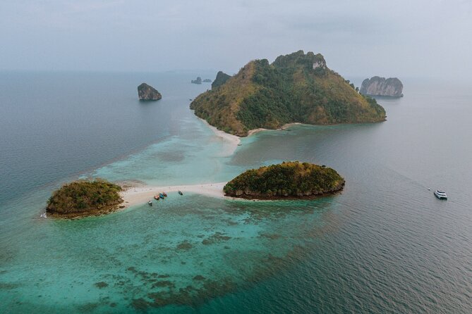 Krabi: 4 Island Luxury Yacht with Snorkelling & Clear Kayaking - Thale Waek and the sandbar shaped by the tide