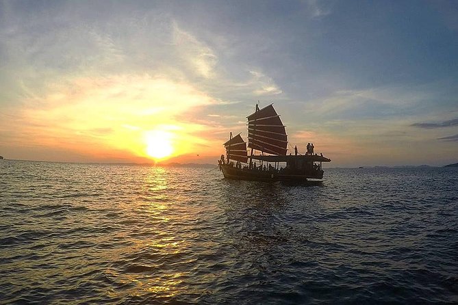 Krabi 4 Island Sunset Snorkeling Cruise + Bioluminescent Swim - The crew and the level of help