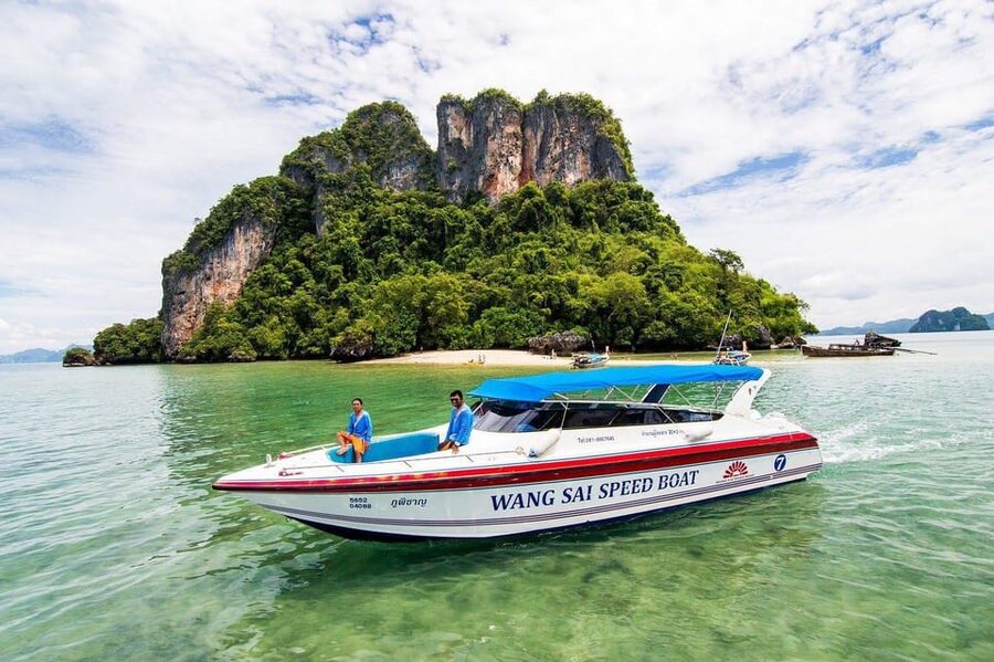 Krabi: 4 Island Whirlwind Tour with Caves, Sandbars & Reefs - Walking the Tup Island Sandbar
