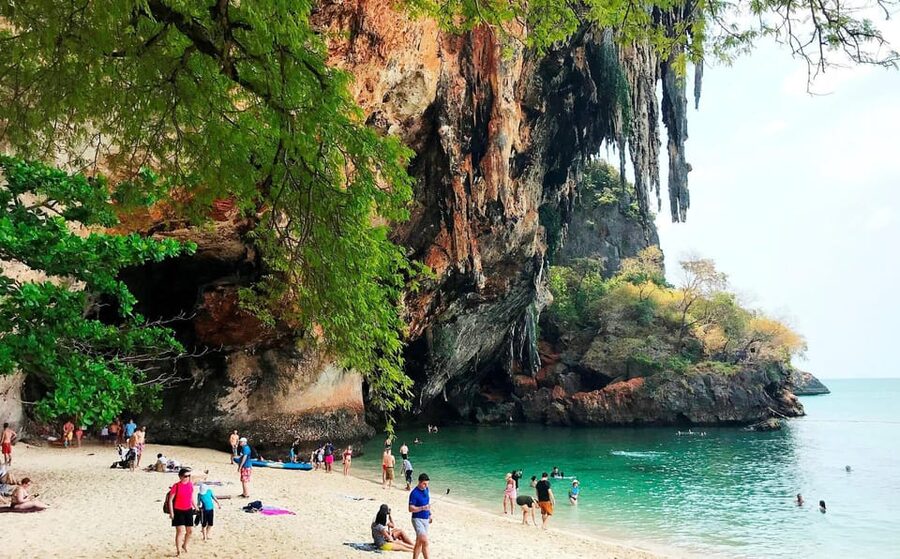 Krabi: 4 Island Whirlwind Tour with Caves, Sandbars & Reefs - Chicken Island From the Boat and Water