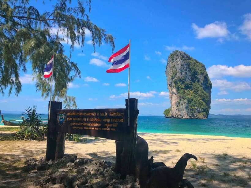 Krabi: 4 Islands Longtail Boat Tour with Lunch - Swimming Beneath Chicken Island