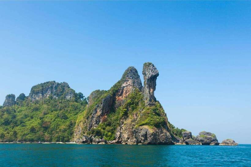 Krabi: 4 Islands Tour by Speedboat with Lunch and Snorkeling - Four Krabi islands in six hours
