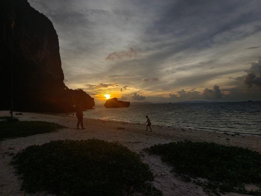 Krabi: 7 Island Sunset With BBQ & Plankton Speed Boat Tour - Why the evening timing makes this Krabi boat trip special