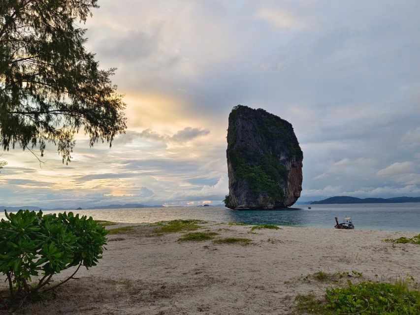 Krabi: 7 Island Sunset With BBQ & Plankton Speed Boat Tour - Chicken Island: the tour’s best snorkeling stop
