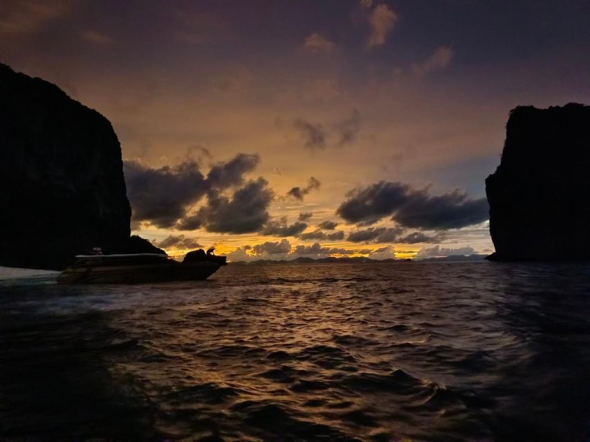 Krabi: 7 Island Sunset With BBQ & Plankton Speed Boat Tour - Phra Nang Cave and Beach: a striking first stop
