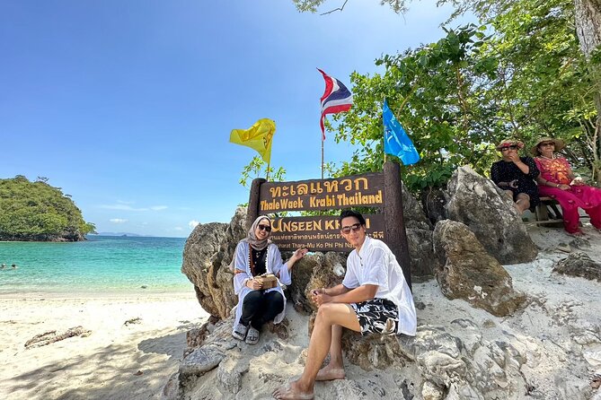 Krabi 7 Islands Snorkeling, Sunset Dinner & Plankton Night - Yawasom Island and the first look below the surface