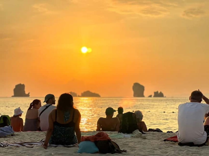 Krabi: 7 Islands Sunset by Longtail Boat with Snorkeling - Sunset dinner on Poda Island