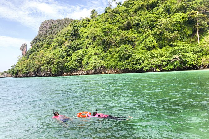 Krabi Ao, nang Bioluminescent plankton by longtail boat - Waiting for darkness near Railay