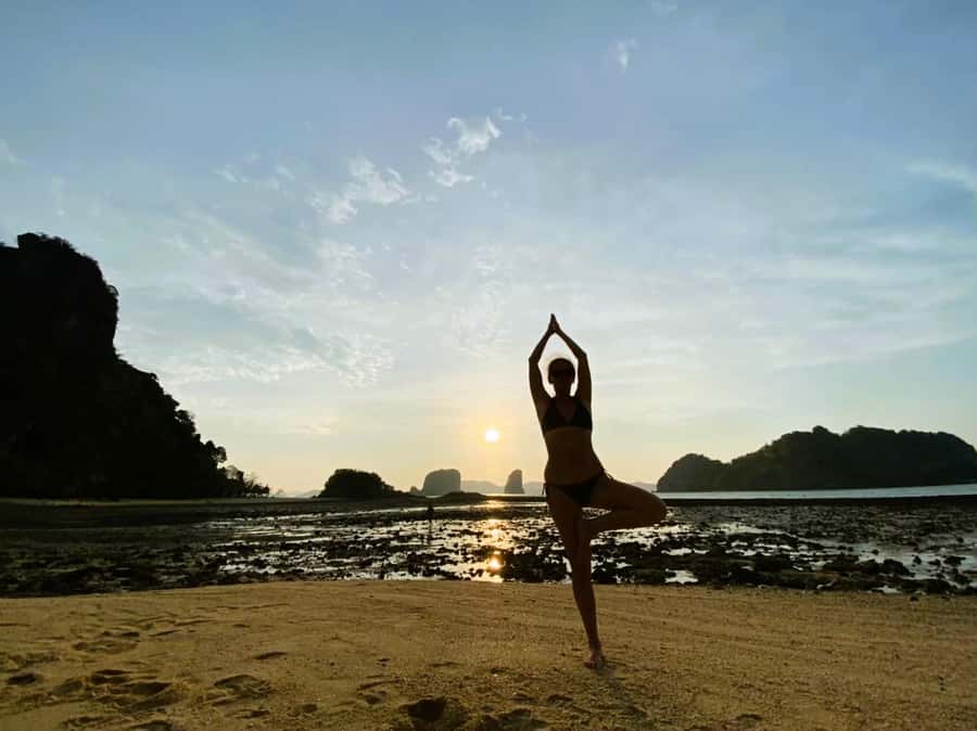 Krabi: Bioluminescent Plankton, Snorkeling & Sunset Tour - Tup Island and the Sandbar