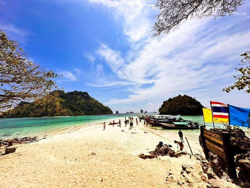 Krabi:Day Trip 4 Islands by Premium Longtail Boat with Lunch - Tup Island and the tide-made walkway